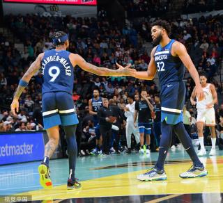 卫冕亚军的 卫冕亚军的